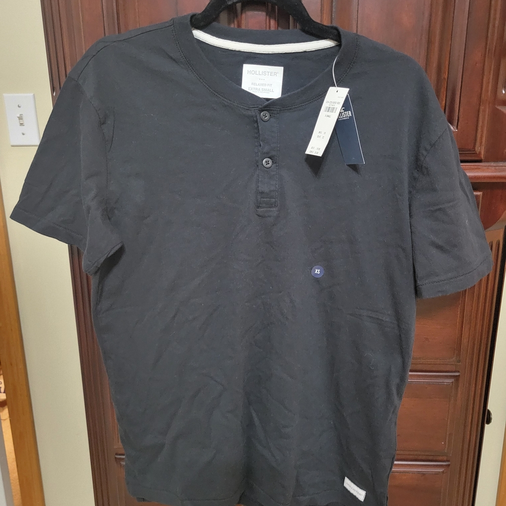 NWT Hollister Men's Black Henley Tee